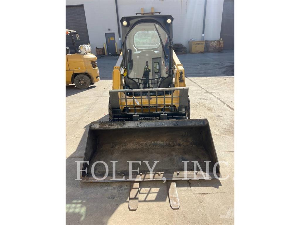 CAT 232D3 Minicarregadeiras