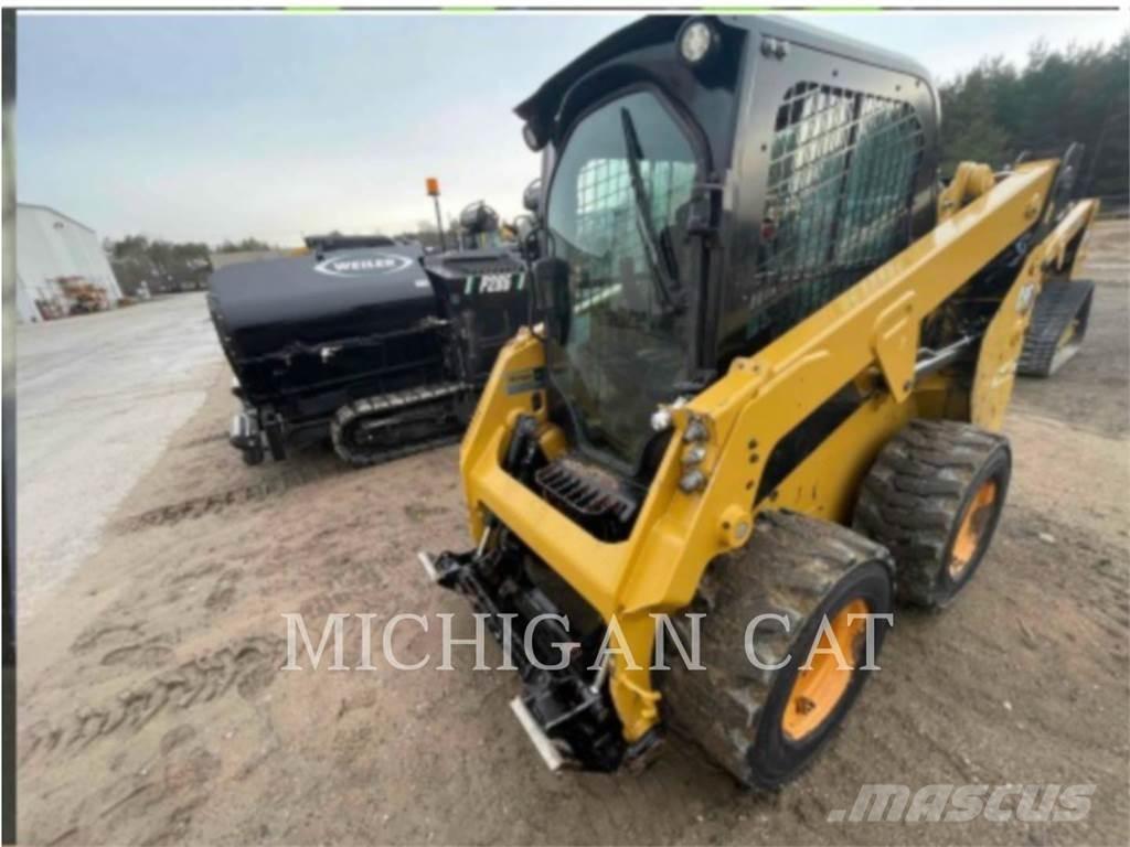 CAT 232D3 AQ Minicarregadeiras