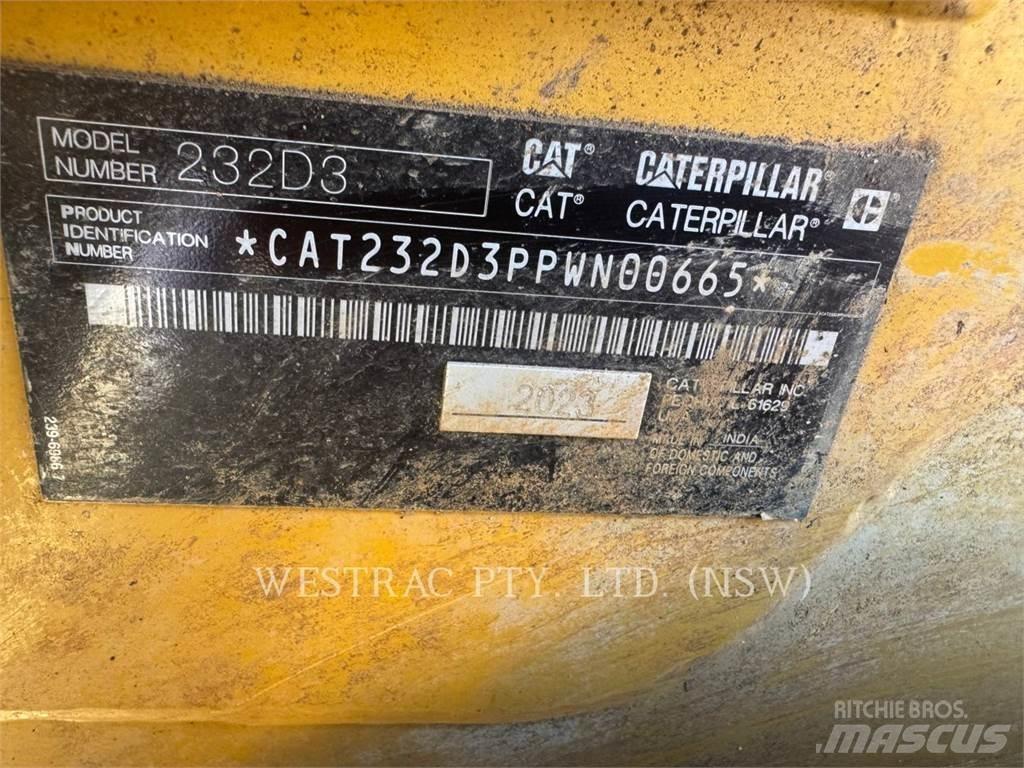 CAT 232D3LRC Minicarregadeiras