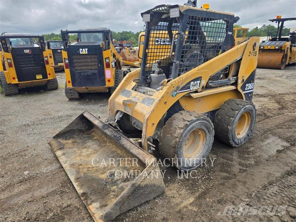 CAT 236B Minicarregadeiras