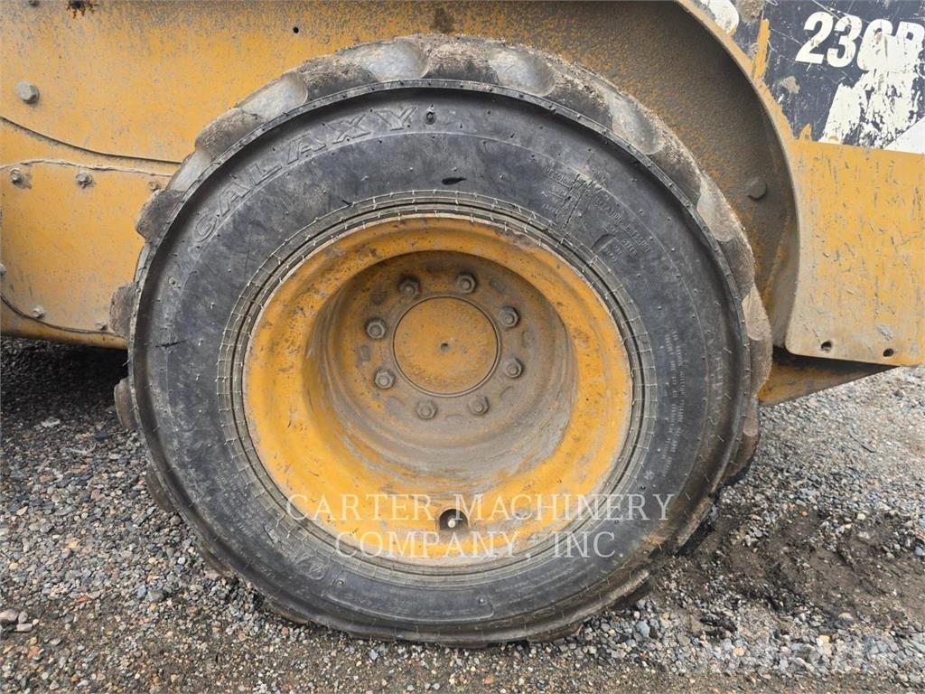 CAT 236B3 Minicarregadeiras