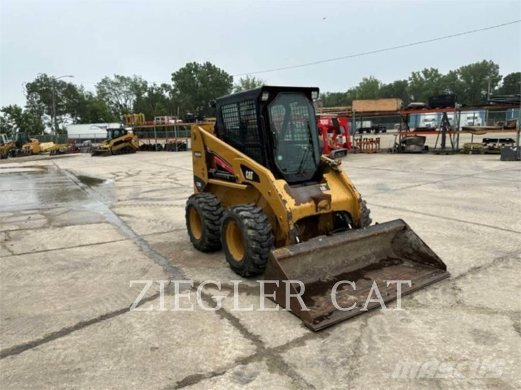 CAT 236B3 Minicarregadeiras