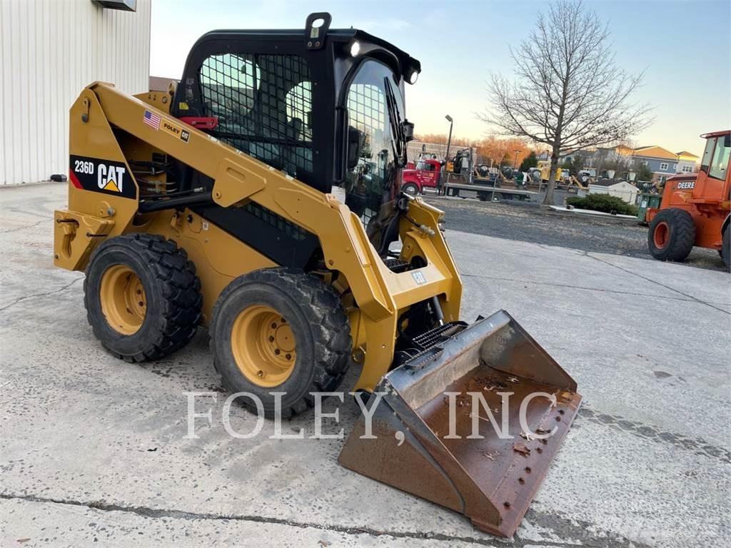 CAT 236D Minicarregadeiras