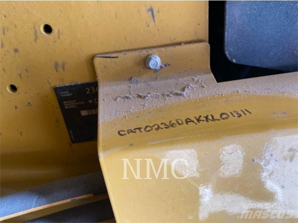 CAT 236D Minicarregadeiras
