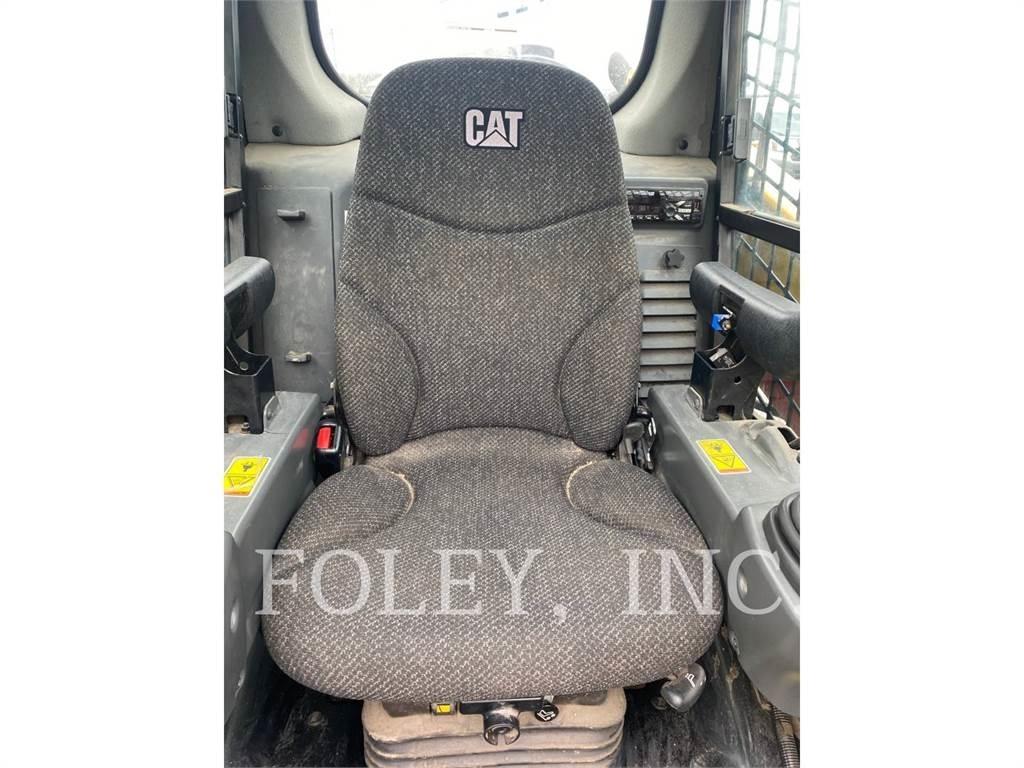 CAT 236D Minicarregadeiras