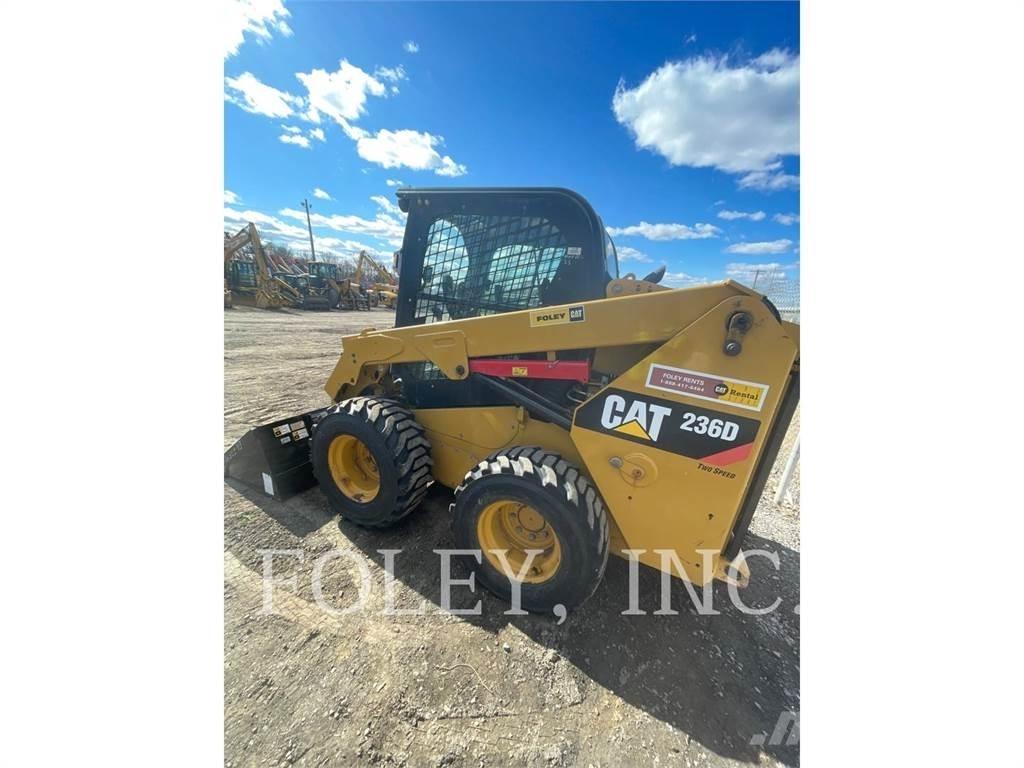 CAT 236D Minicarregadeiras