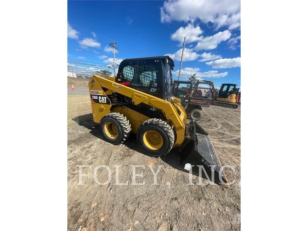 CAT 236D Minicarregadeiras