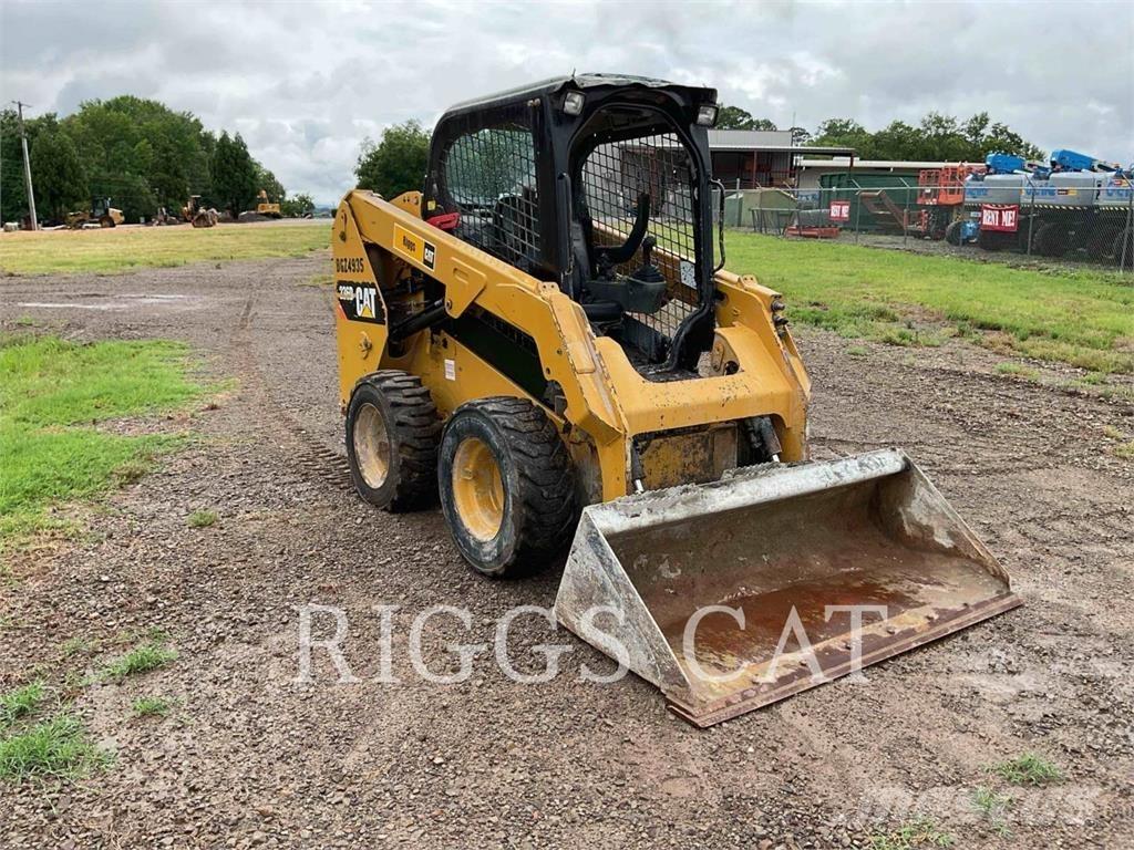 CAT 236D Minicarregadeiras
