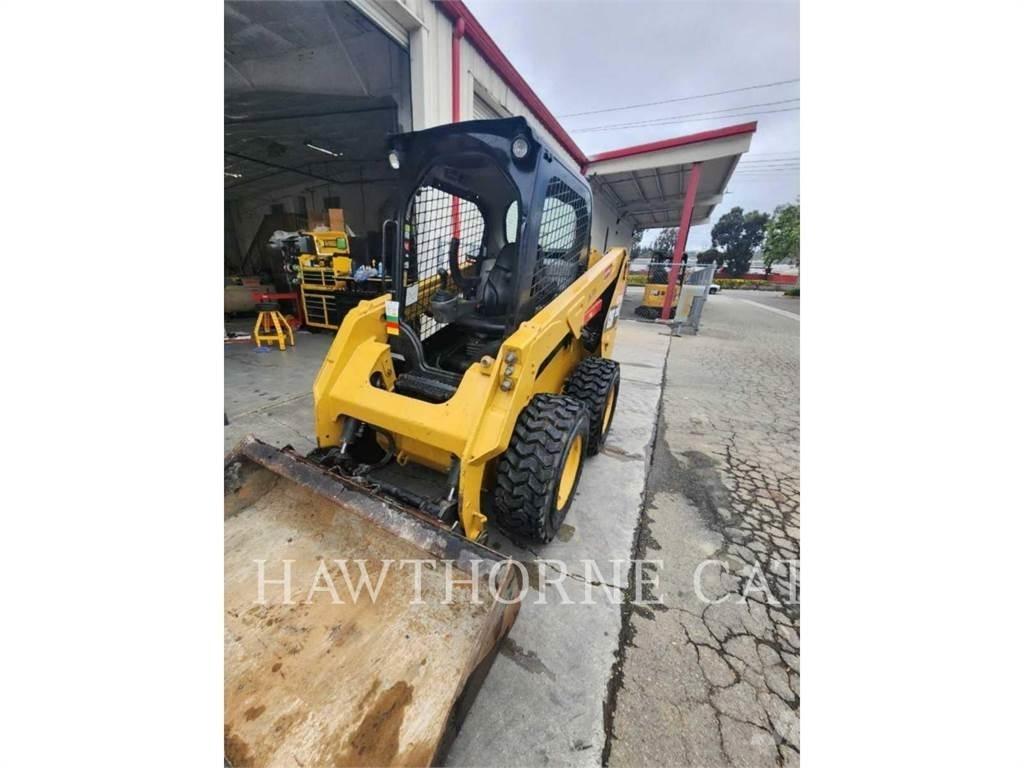 CAT 236D Minicarregadeiras