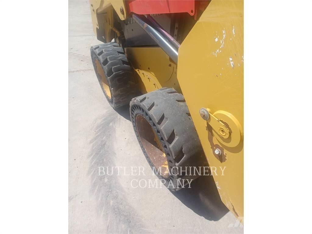 CAT 236D3 Minicarregadeiras