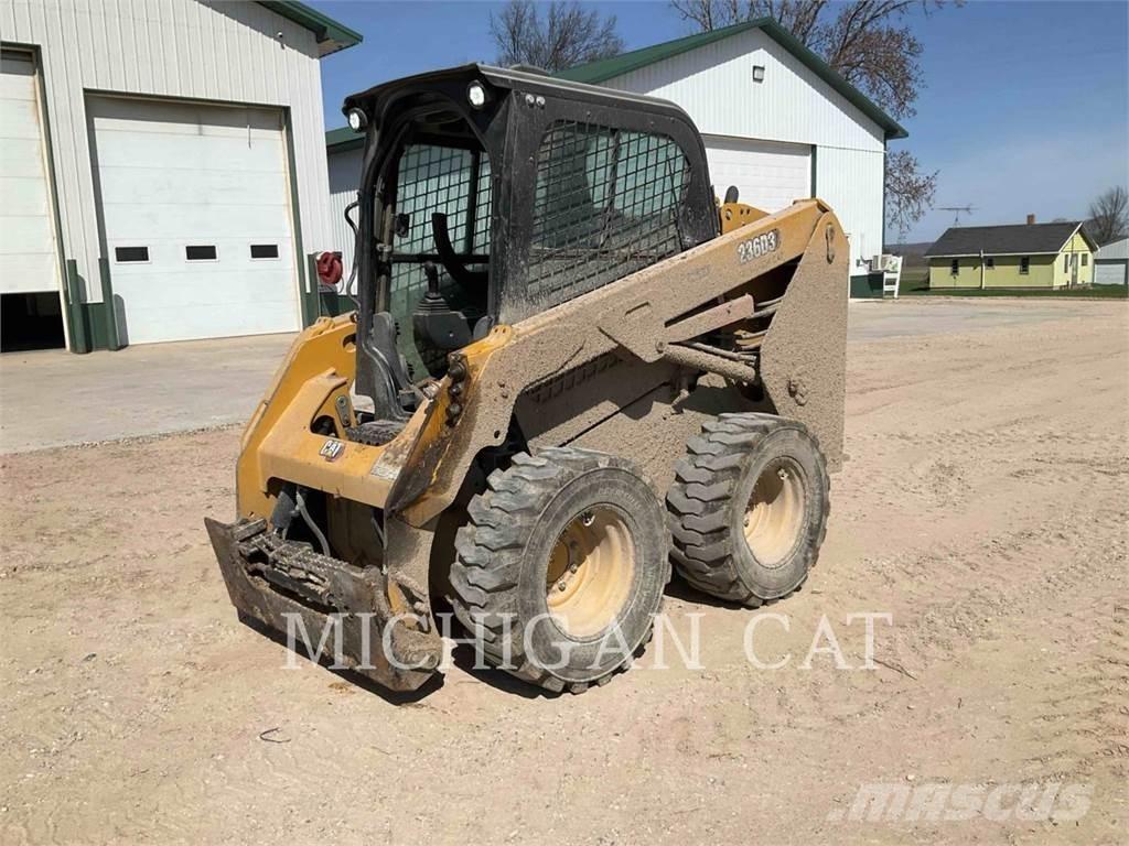 CAT 236D3 AQ Minicarregadeiras
