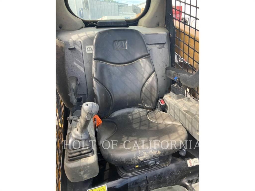 CAT 239 Minicarregadeiras