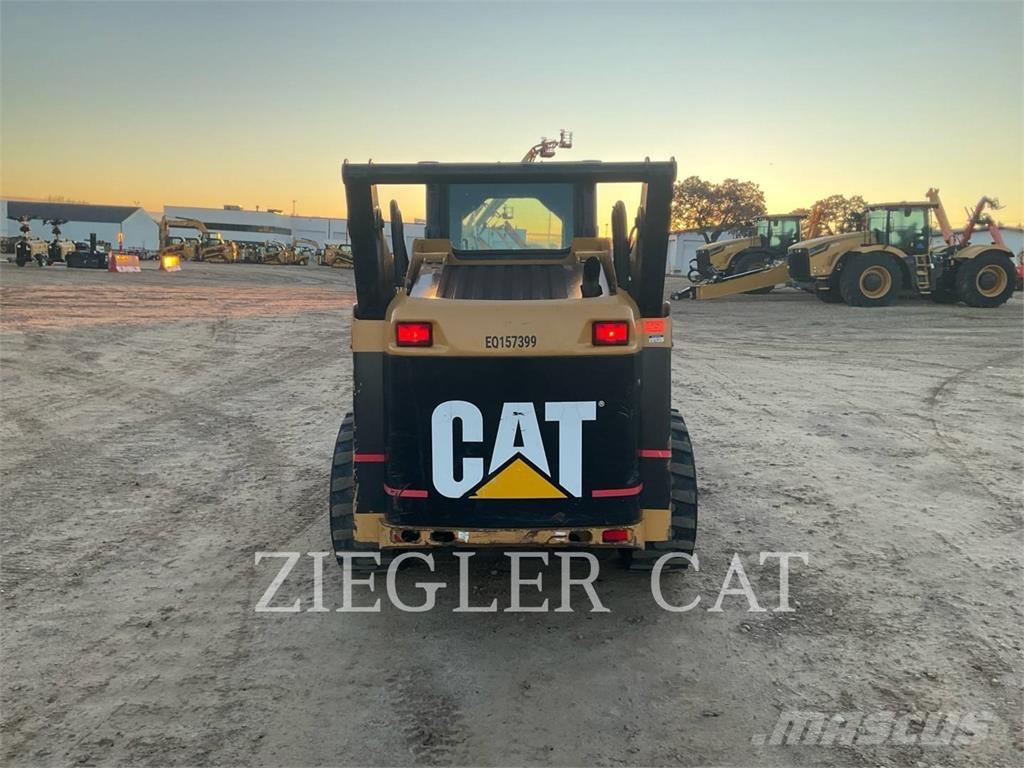 CAT 242B Minicarregadeiras