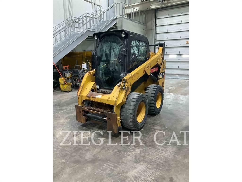 CAT 242D Minicarregadeiras