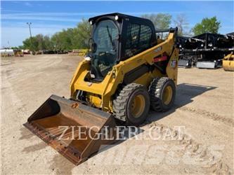 CAT 242D3 Minicarregadeiras