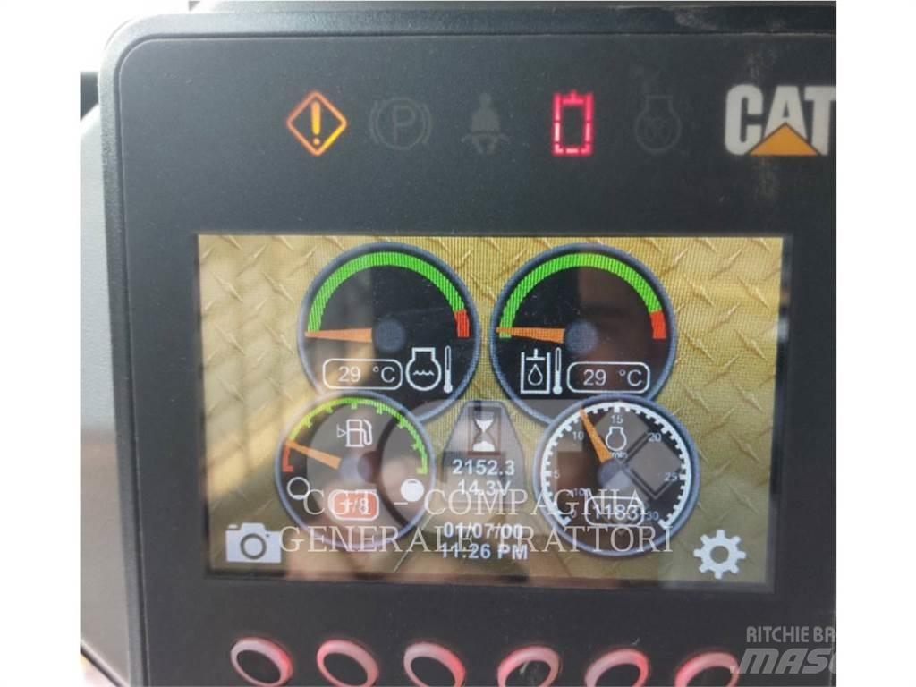 CAT 242D3 Minicarregadeiras