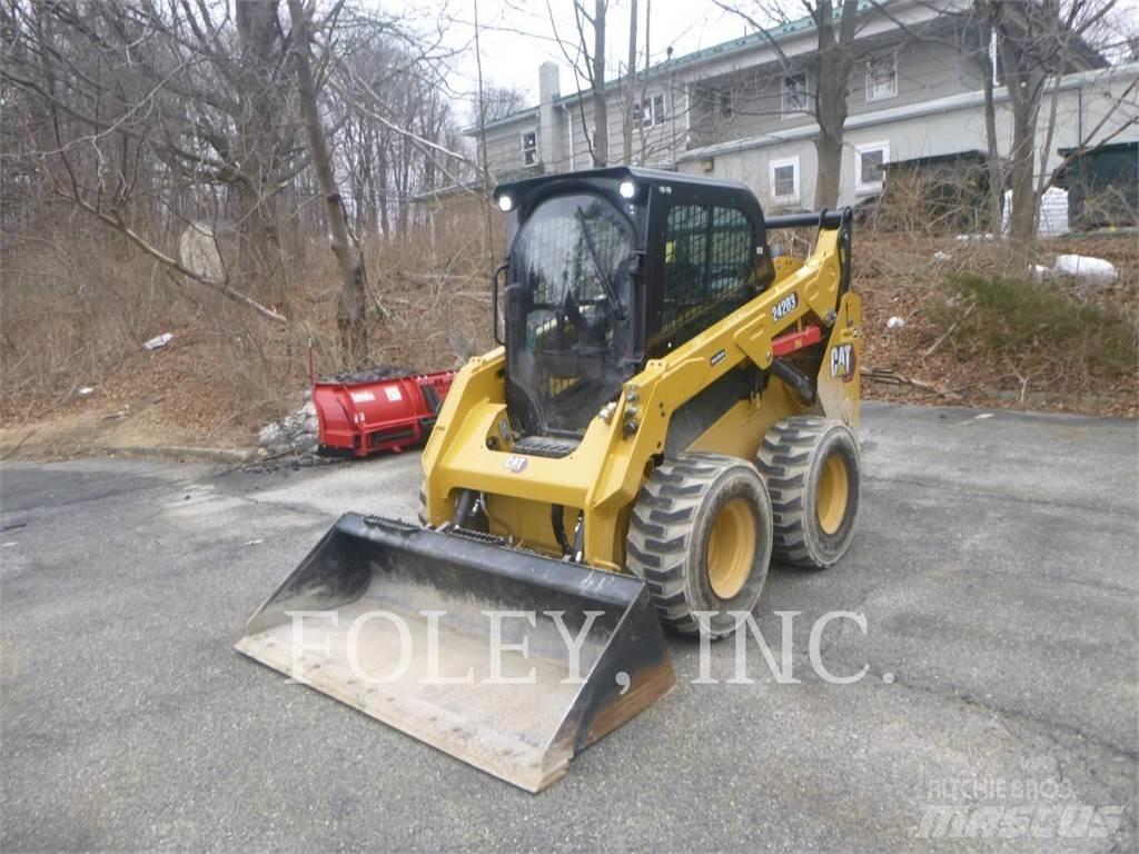 CAT 242D3 Minicarregadeiras