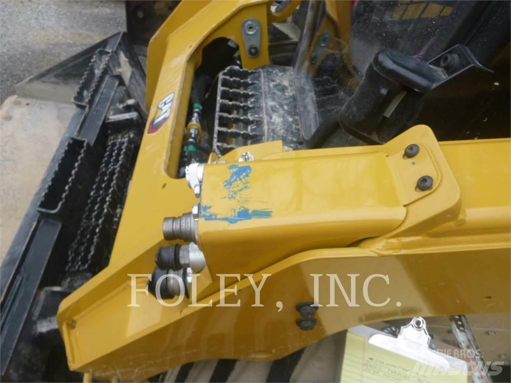CAT 242D3 Minicarregadeiras