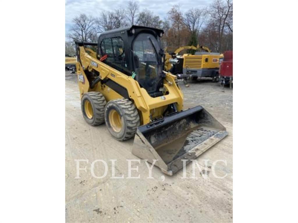 CAT 242D3 Minicarregadeiras