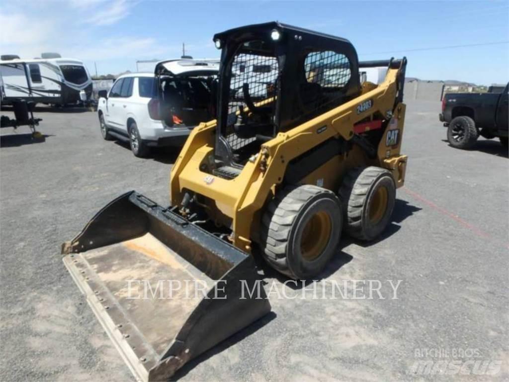 CAT 242D3 Minicarregadeiras