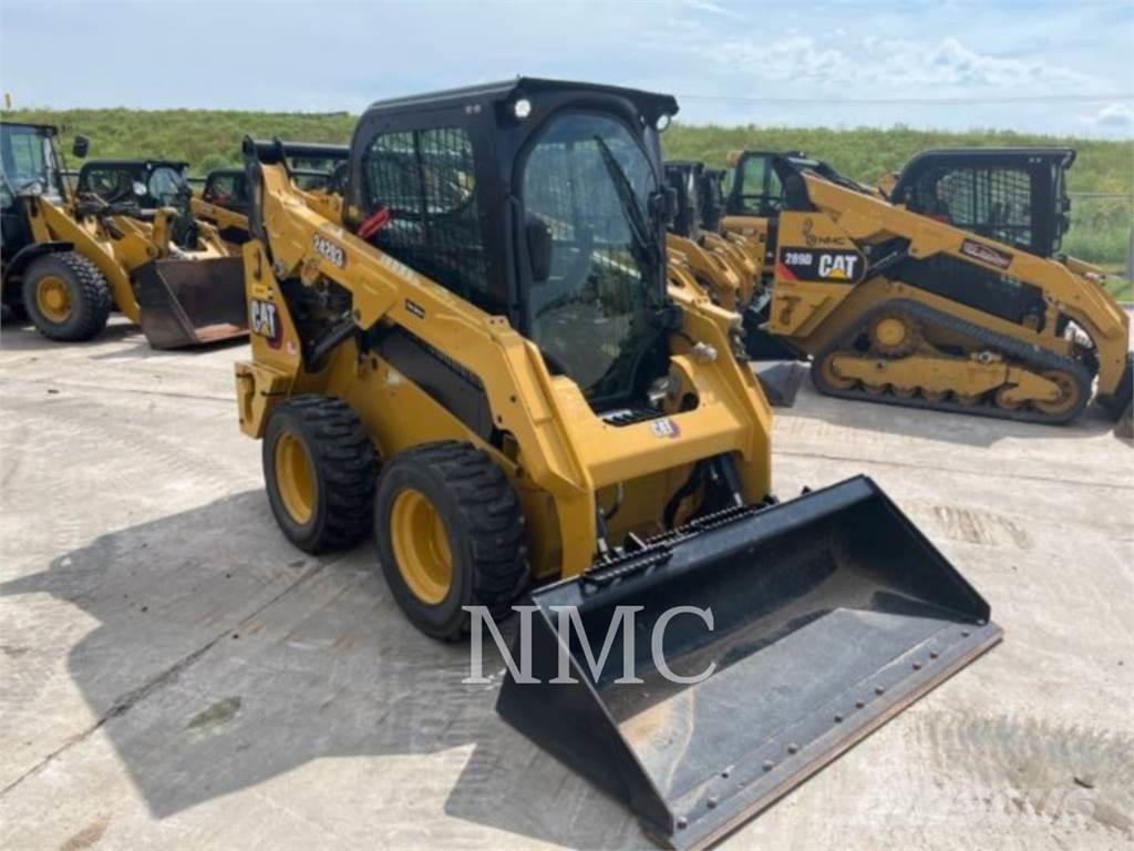 CAT 242D3 Minicarregadeiras