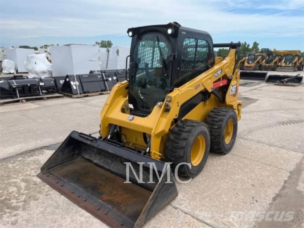 CAT 242D3 Minicarregadeiras