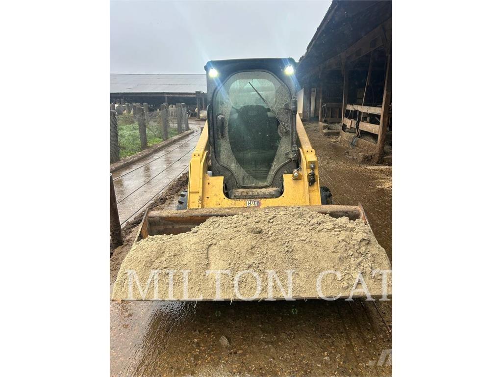 CAT 242D3 Minicarregadeiras