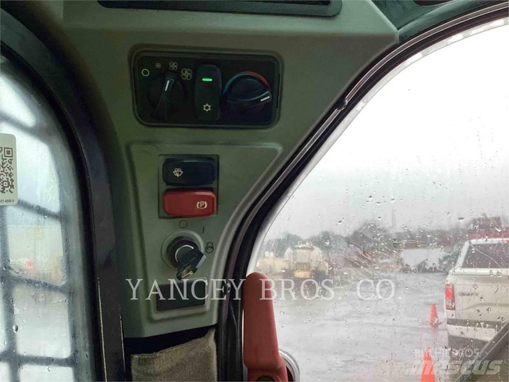 CAT 242D3 AC Minicarregadeiras