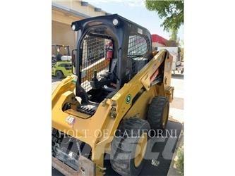 CAT 246 HF Minicarregadeiras