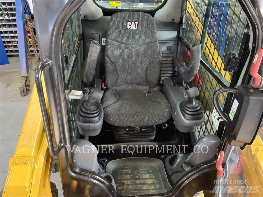 CAT 246D Minicarregadeiras