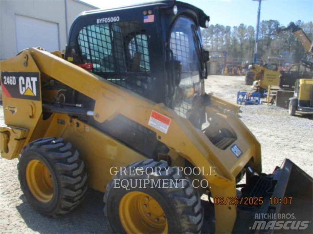 CAT 246D Minicarregadeiras