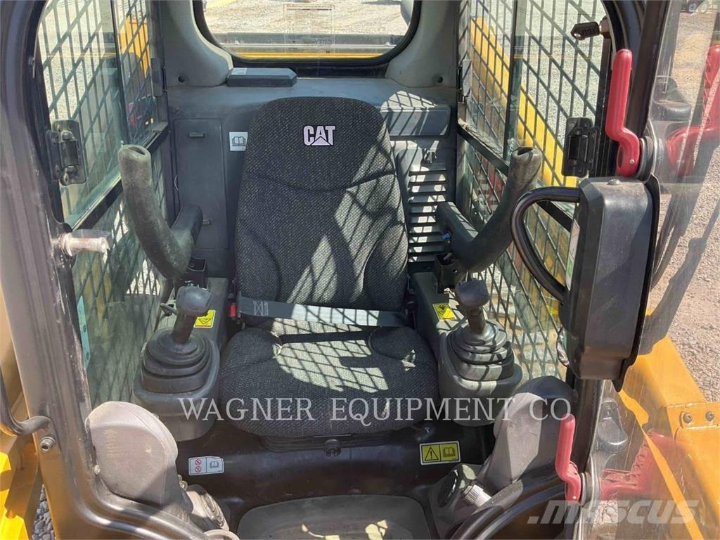 CAT 246D Minicarregadeiras