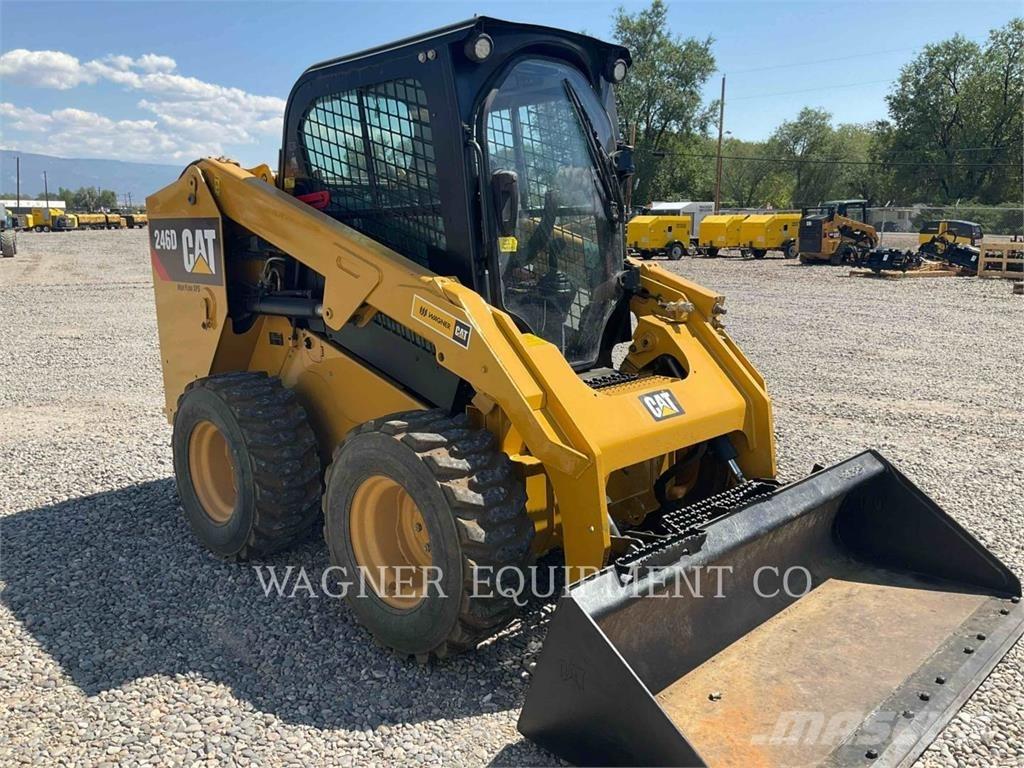 CAT 246D Minicarregadeiras