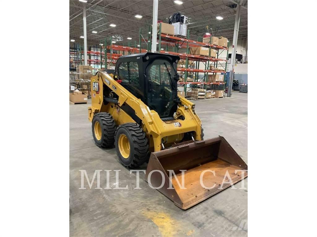 CAT 246D 3 Minicarregadeiras