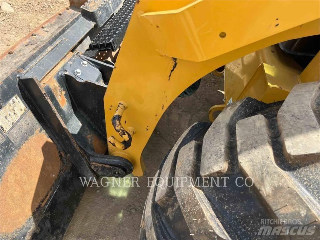 CAT 246D3 Minicarregadeiras