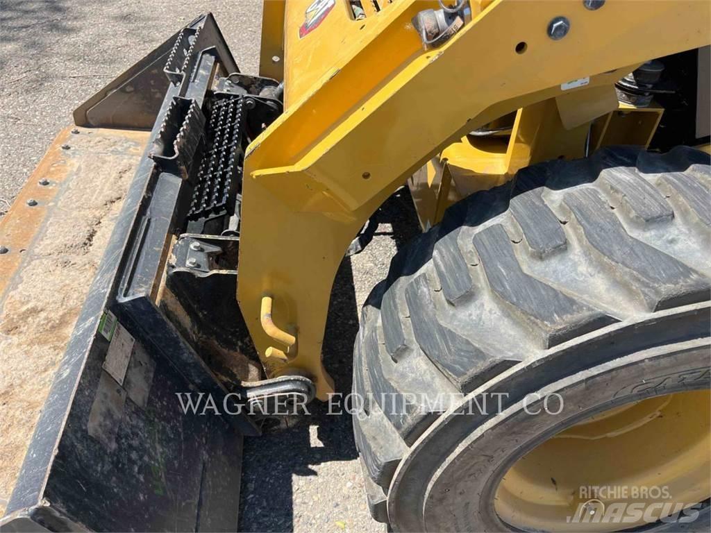 CAT 246D3 Minicarregadeiras