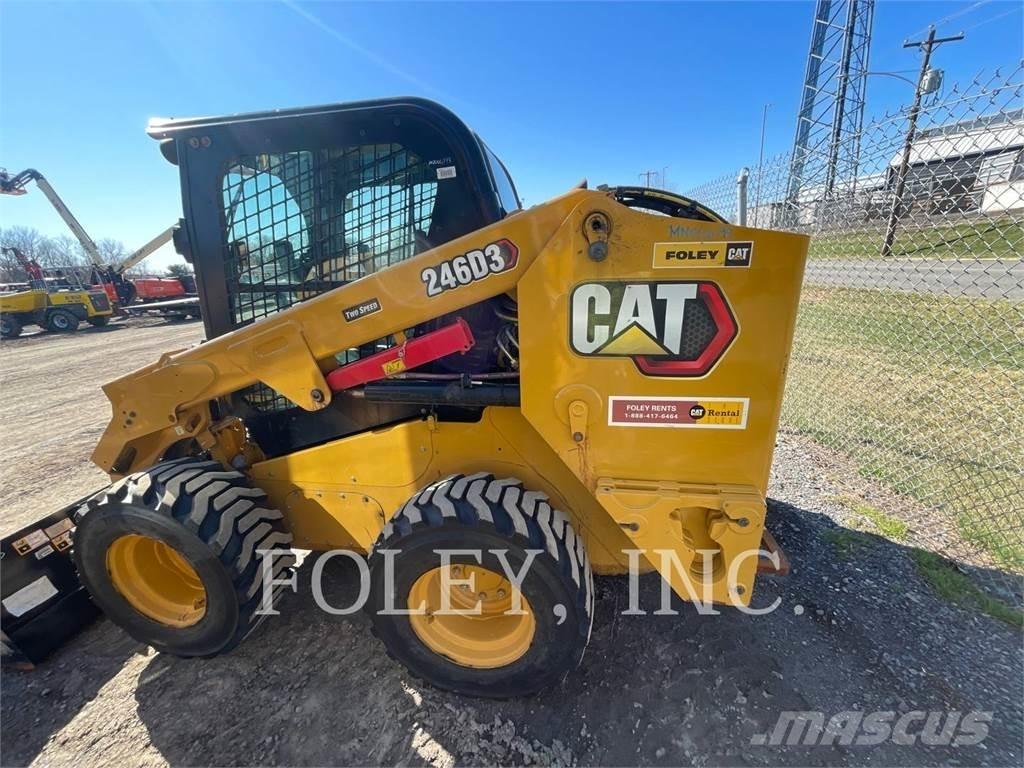 CAT 246D3 Minicarregadeiras