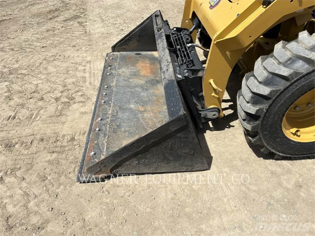 CAT 246D3 Minicarregadeiras