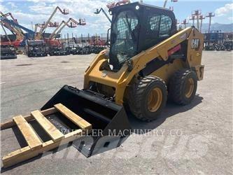 CAT 246D3 C3H2 Minicarregadeiras
