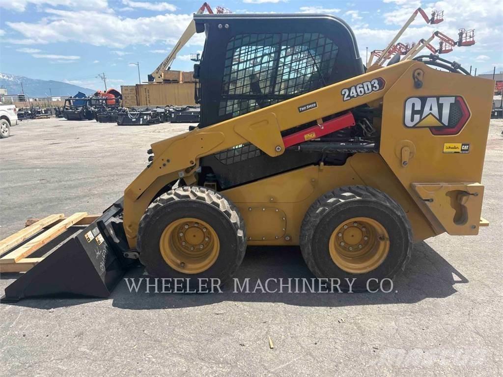 CAT 246D3 C3H2 Minicarregadeiras