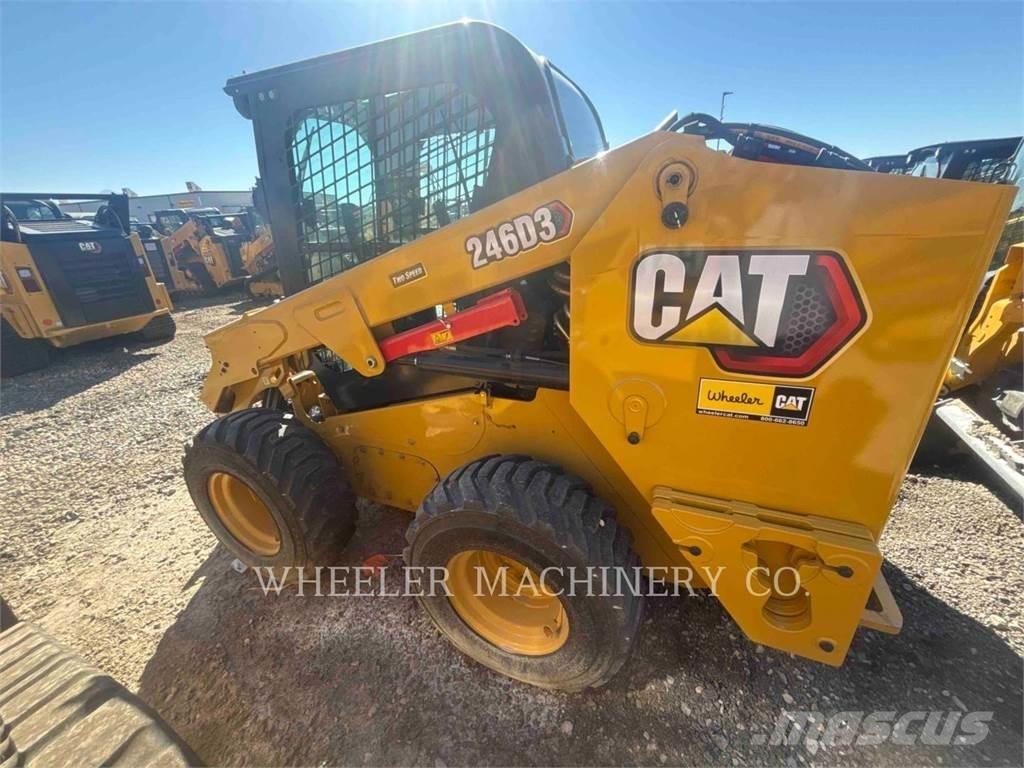 CAT 246D3 C3H2 Minicarregadeiras