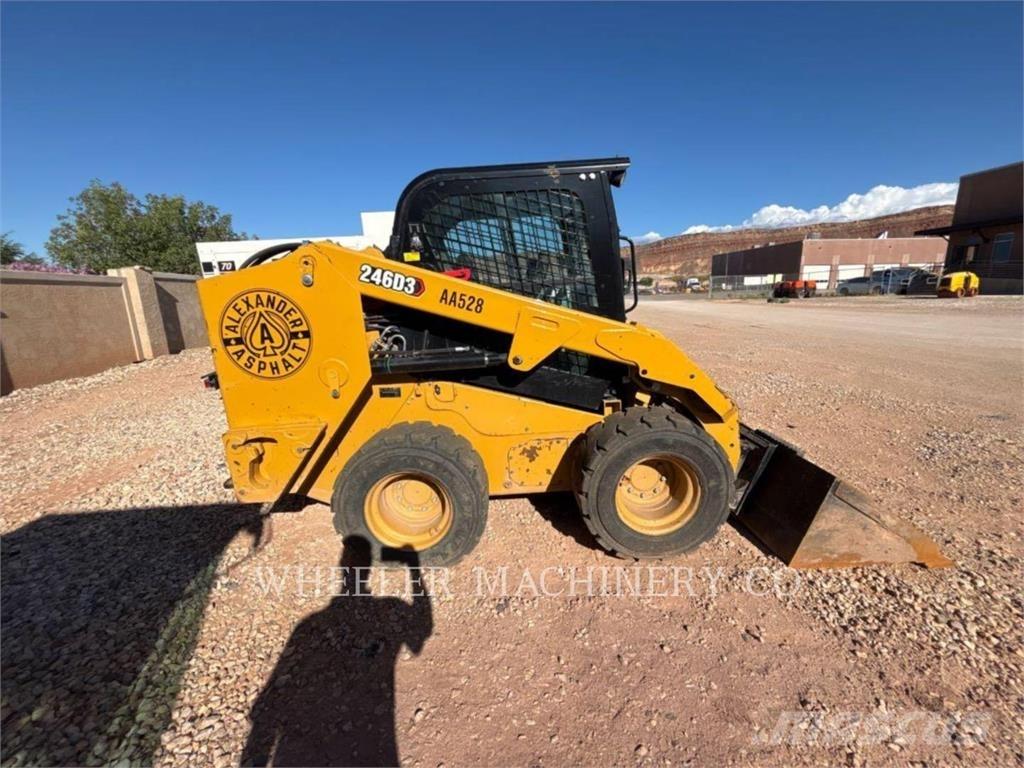 CAT 246D3 C3H2 Minicarregadeiras