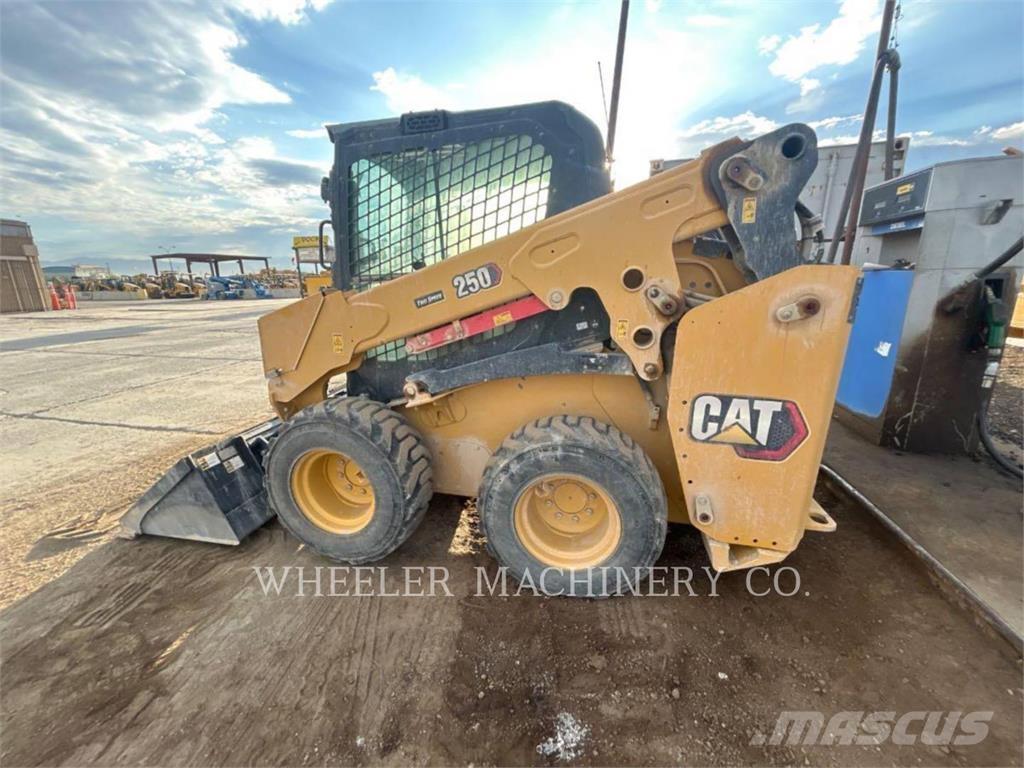 CAT 250 C3H2 Minicarregadeiras