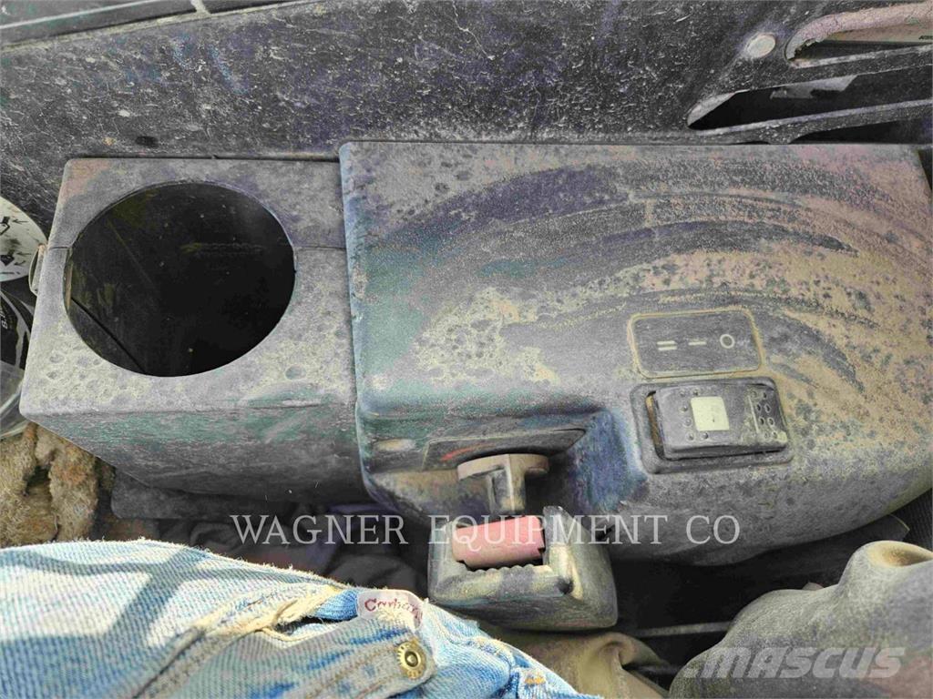 CAT 252 Minicarregadeiras