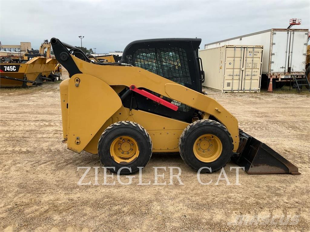 CAT 262C Minicarregadeiras