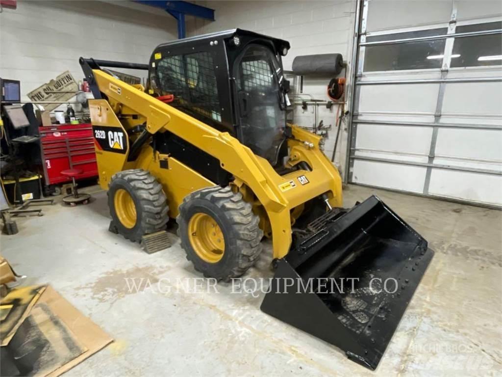 CAT 262D Minicarregadeiras