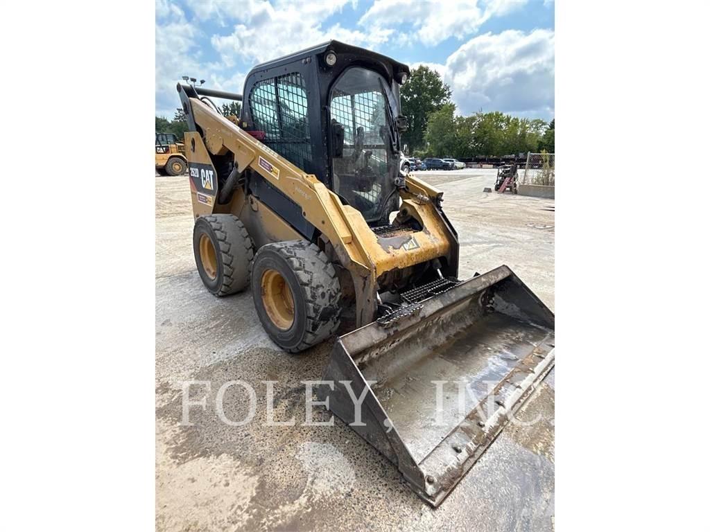 CAT 262D Minicarregadeiras