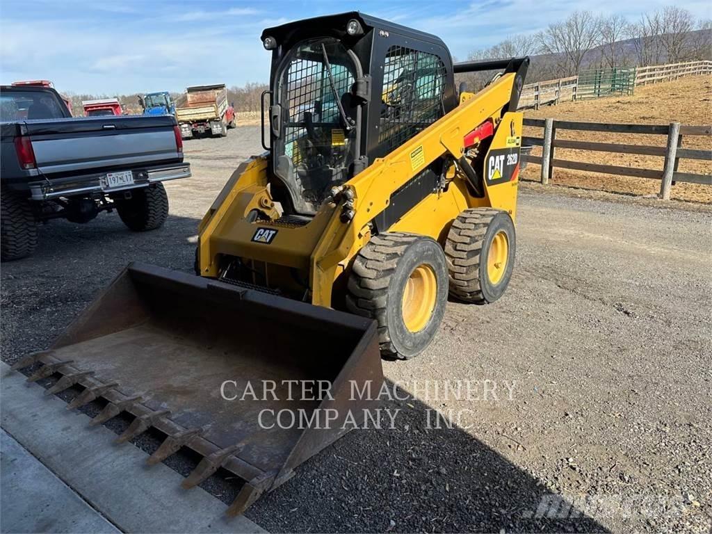CAT 262D Minicarregadeiras