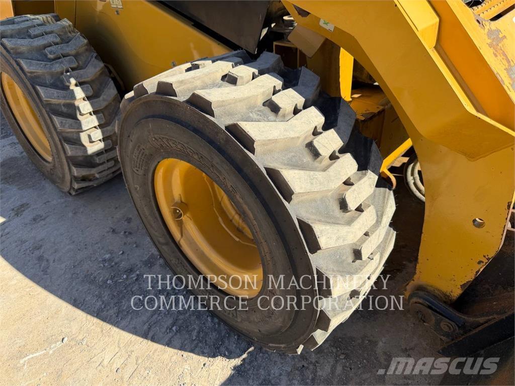 CAT 262D Minicarregadeiras