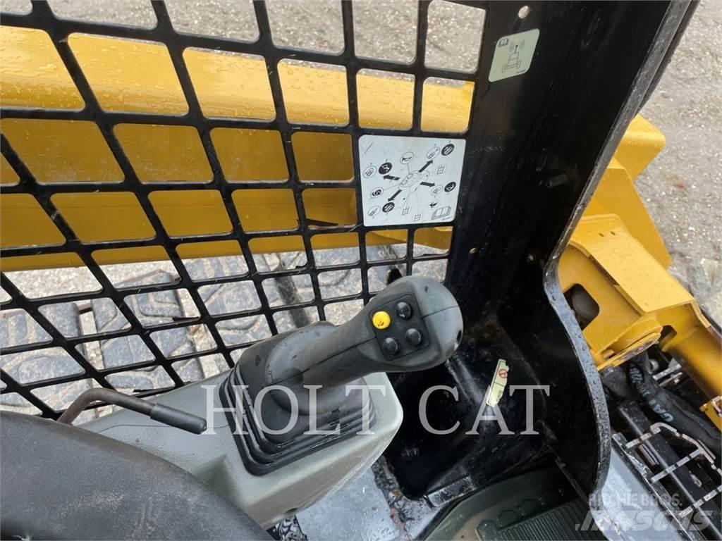 CAT 262D3 Minicarregadeiras